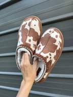 Cow print bruin slippers
